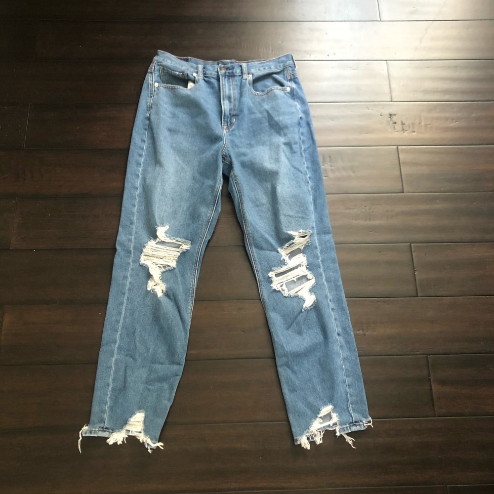 American Eagle mom Jean 8 regular